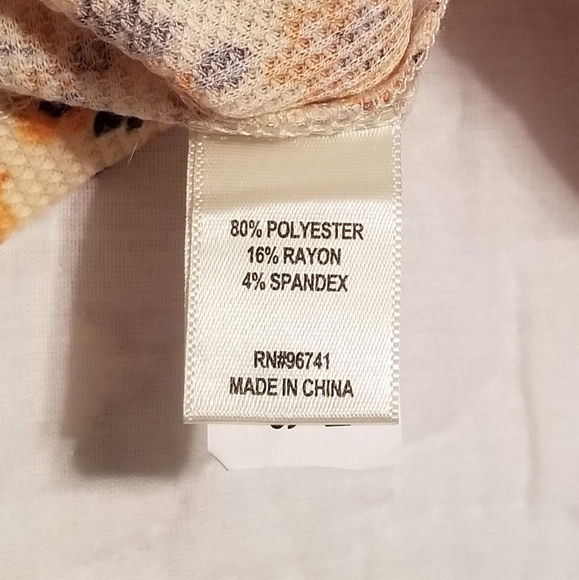 2/$10 Cute, Summer Shirt! Cool and flowy! - Picture 4 of 8